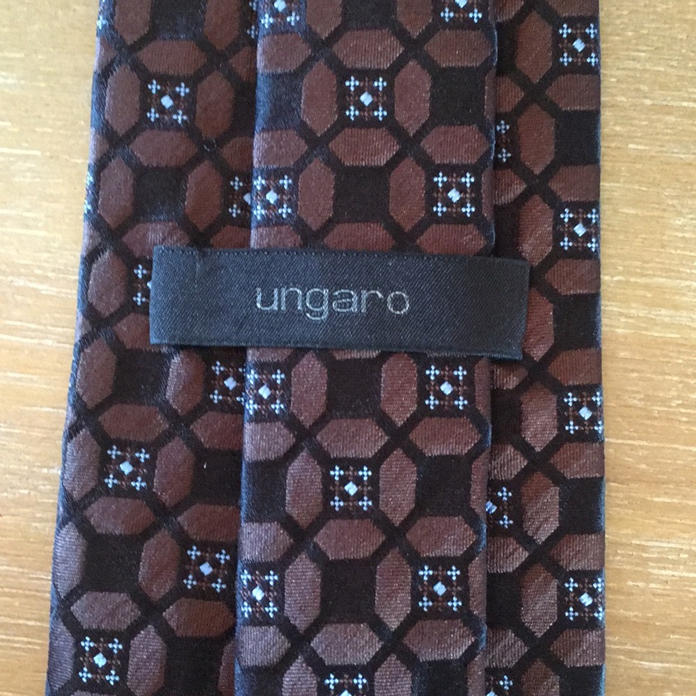 Ungaro tie